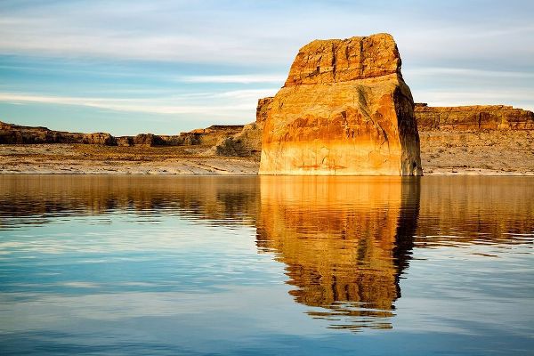 Arizona-Page-Lone Rock at Lake Powell